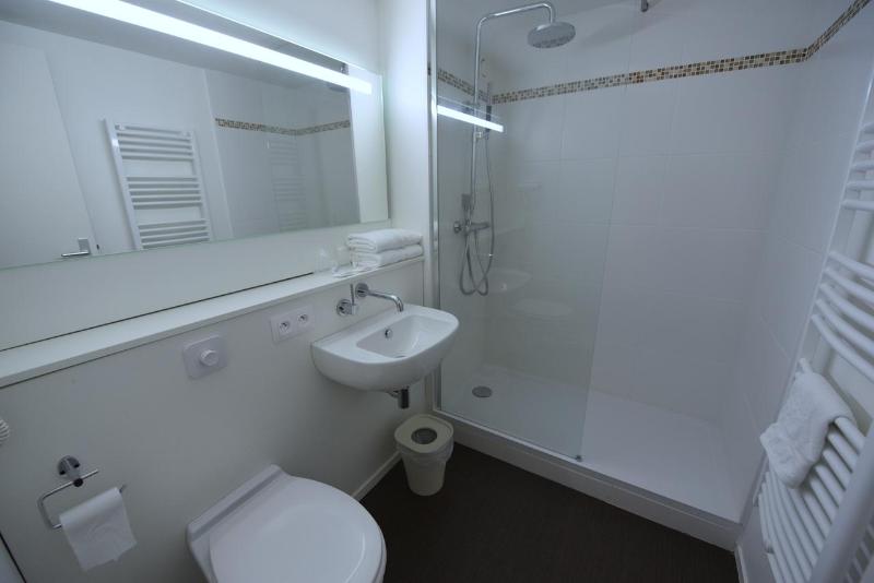 HOTEL KYRIAD ANNECY NORD - EPAGNY - Oda