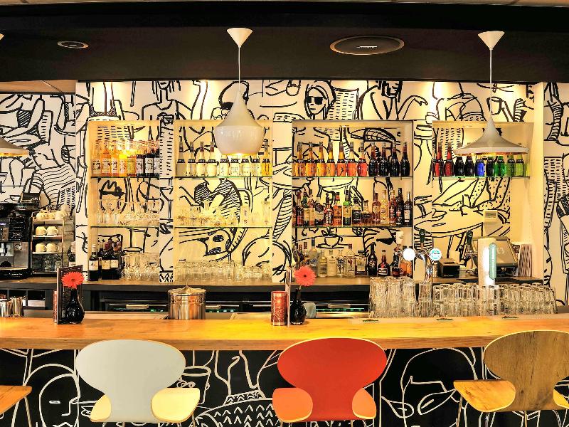 Ibis Rotterdam City Centre - Bar