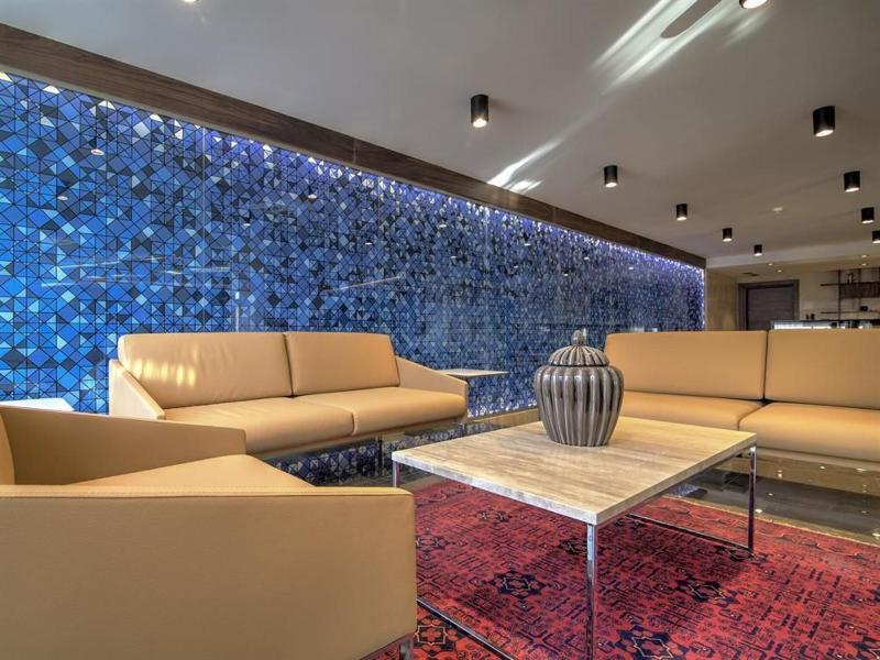 Fesa Business Hotel - Lobi