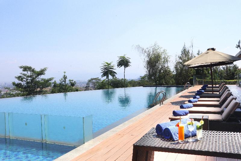InterContinental Bandung Dago Pakar - Havuz