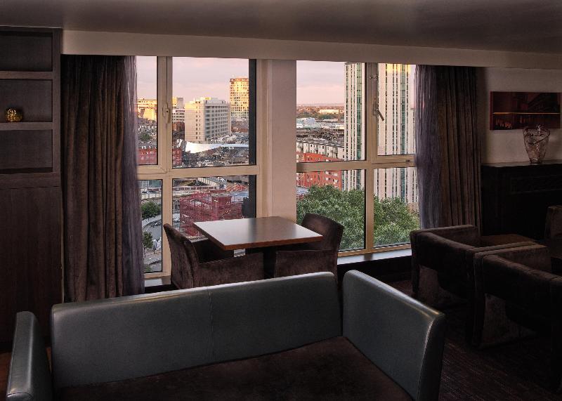 Crowne Plaza Birmingham - Genel