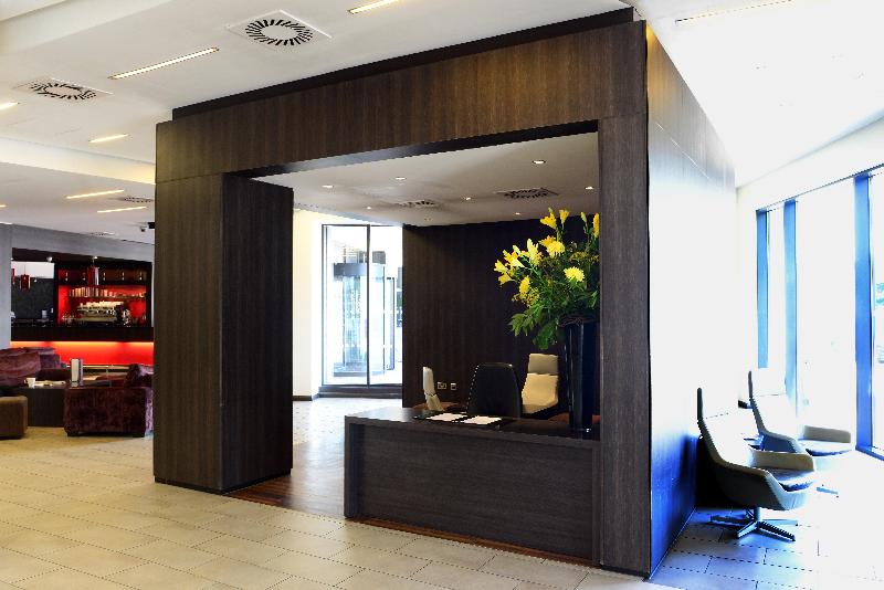 Crowne Plaza Birmingham - Genel