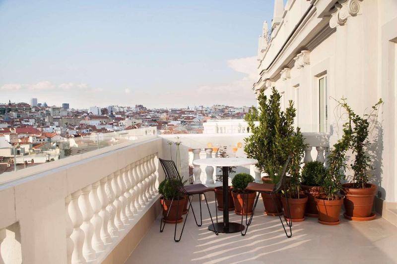 Dear Hotel Madrid - Genel