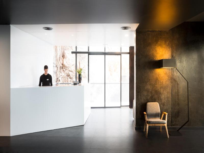 Boutique & Design Hotel Navis - Lobi