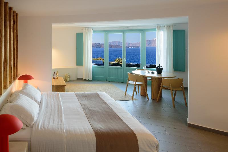Neptune Luxury Spa Suites - Oda