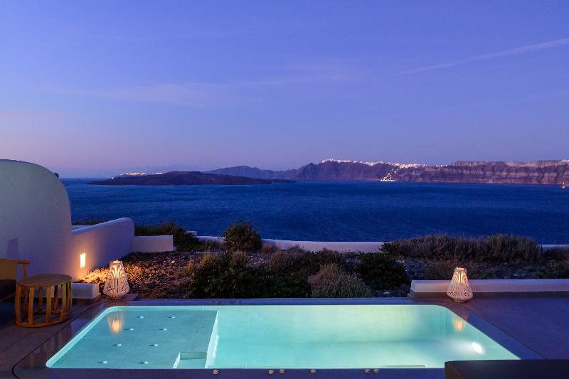 Neptune Luxury Spa Suites - Oda