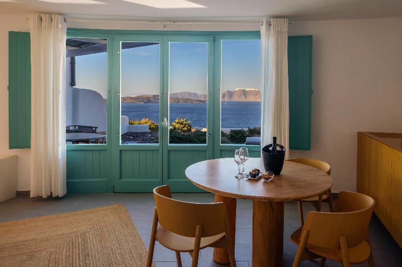Neptune Luxury Spa Suites - Oda
