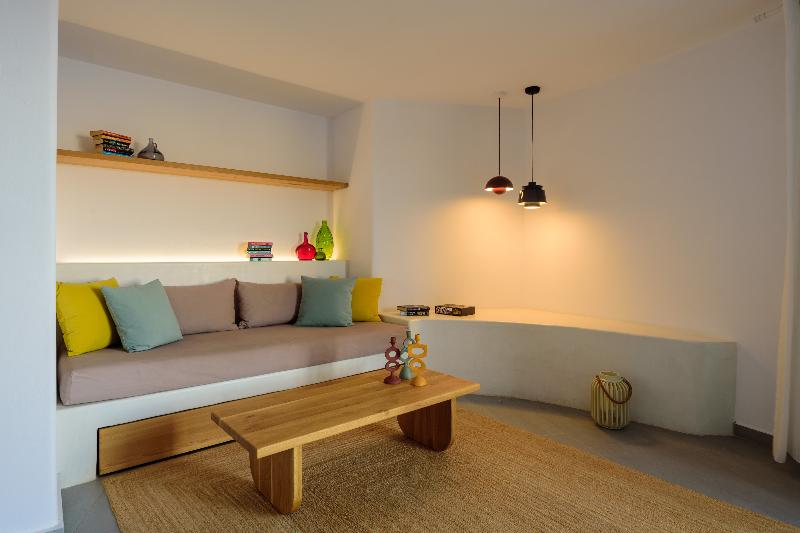 Neptune Luxury Spa Suites - Oda