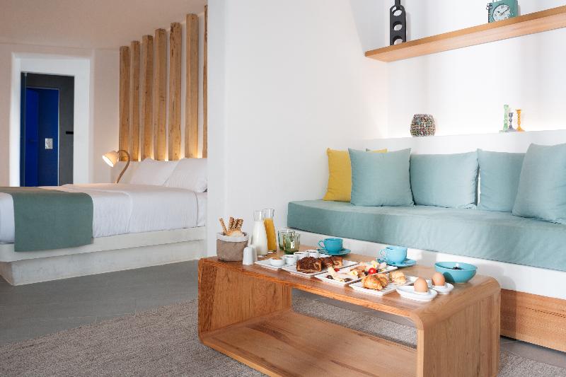 Neptune Luxury Spa Suites - Oda