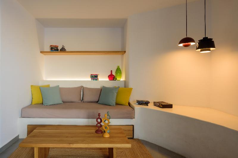 Neptune Luxury Spa Suites - Oda