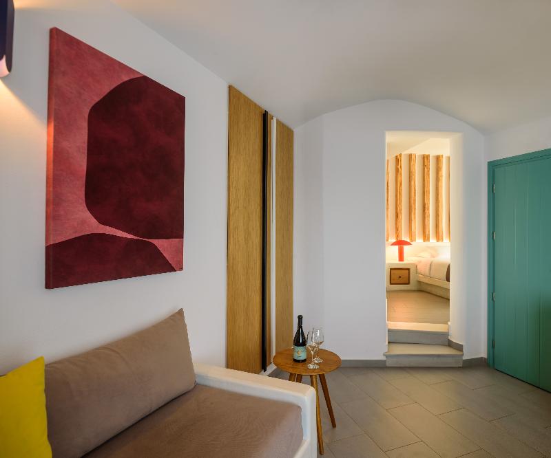 Neptune Luxury Spa Suites - Oda