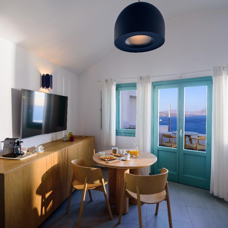 Neptune Luxury Spa Suites - Oda