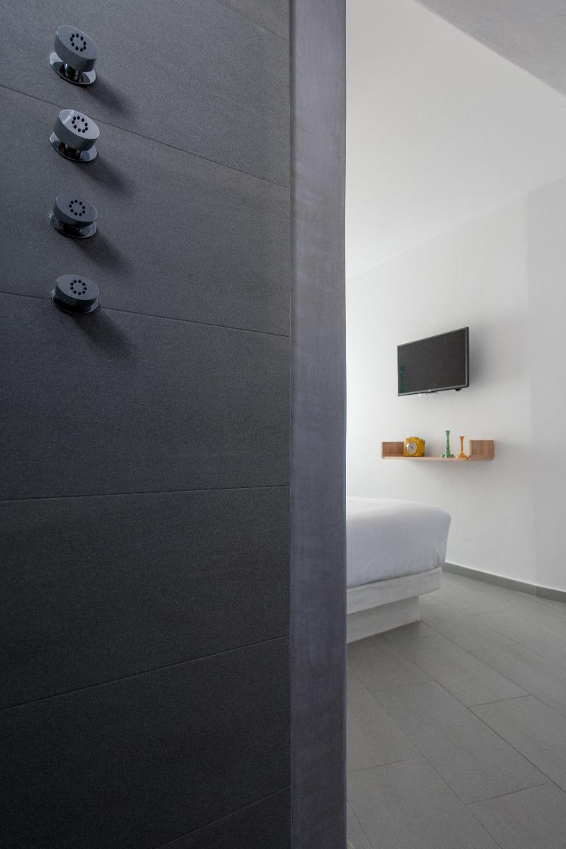 Neptune Luxury Spa Suites - Oda