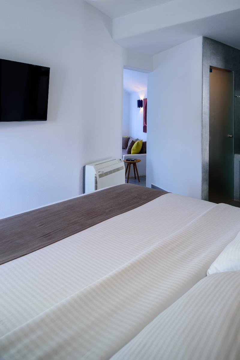 Neptune Luxury Spa Suites - Oda