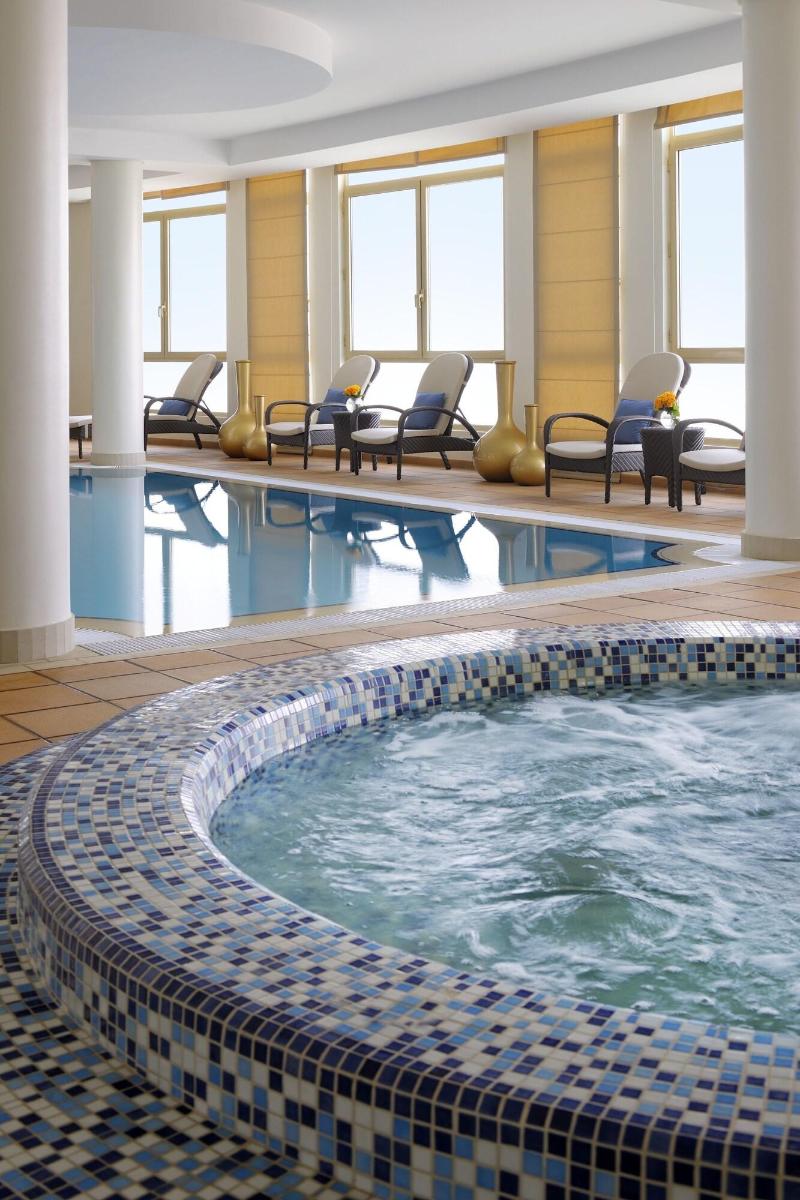 Marriott Executive Apartments Riyadh Center - Havuz