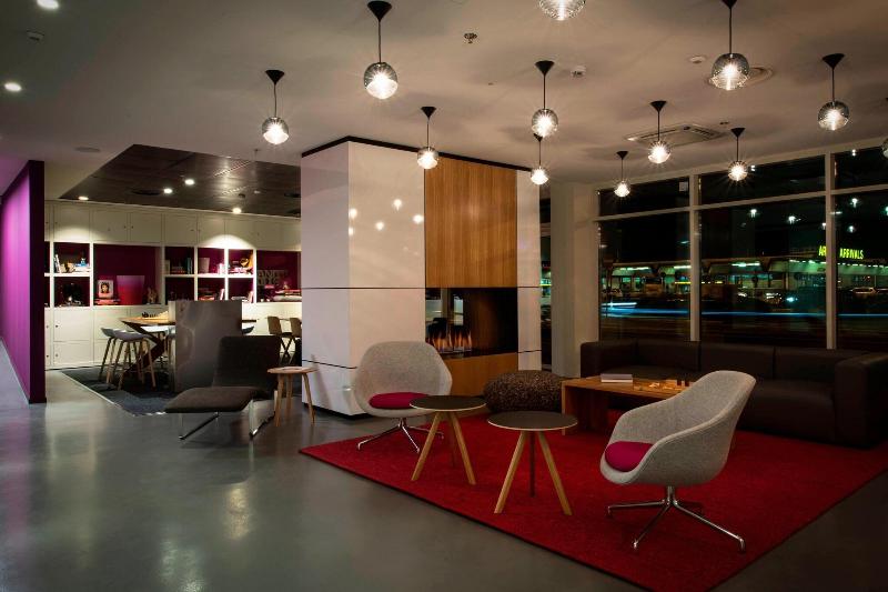 Moxy Milan Airport - Lobi