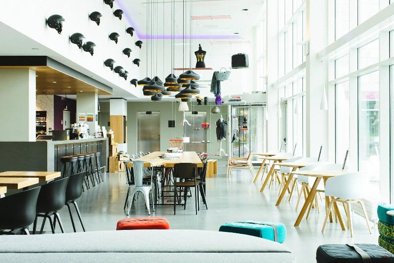 Moxy Milan Airport - Lobi