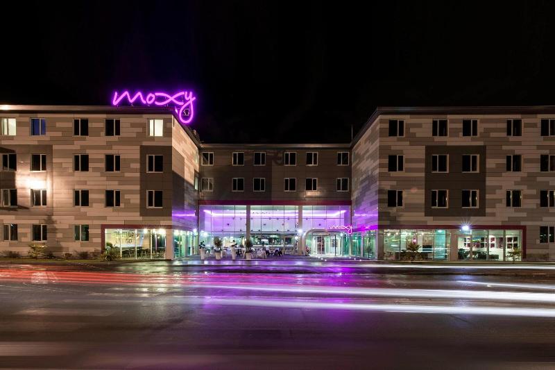 Moxy Milan Airport - Genel