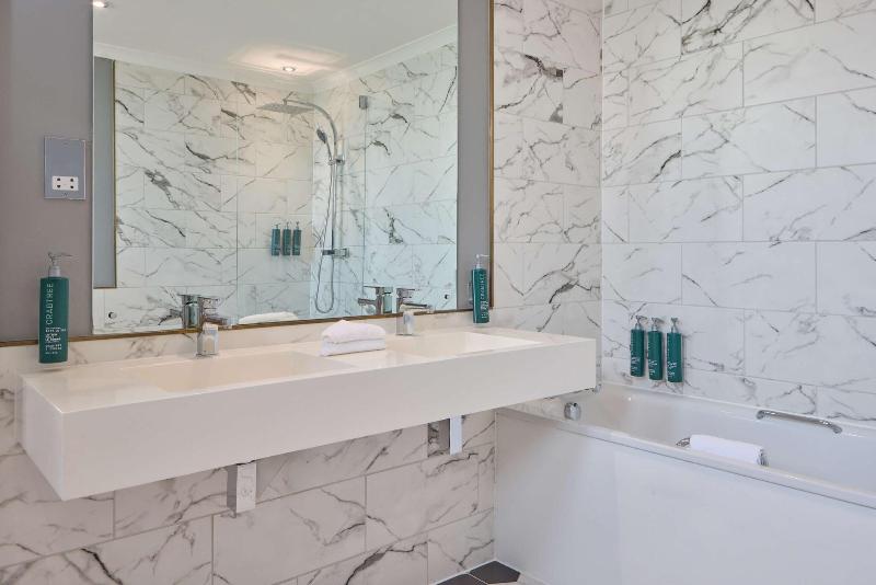 DoubleTree by Hilton Brighton Metropole - Oda