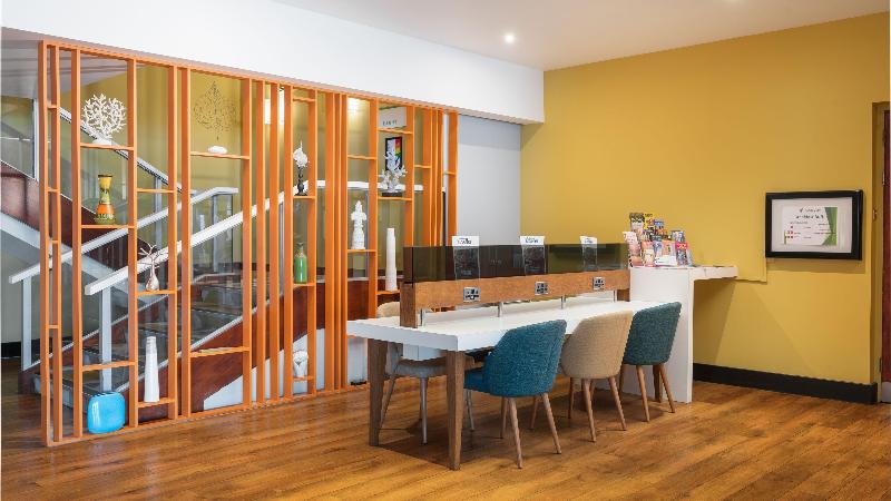 Holiday Inn Brighton Seafront - Lobi