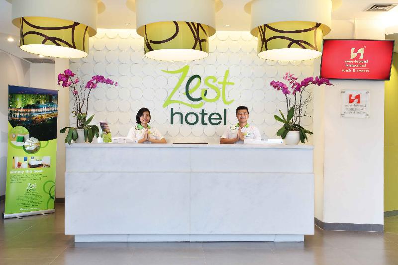 Zest Hotel Airport Jakarta - Lobi