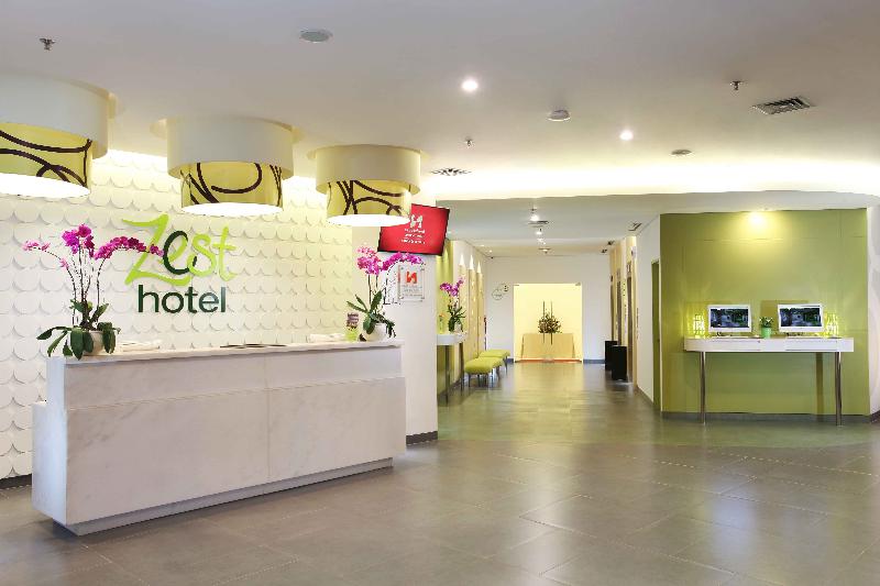 Zest Hotel Airport Jakarta - Lobi
