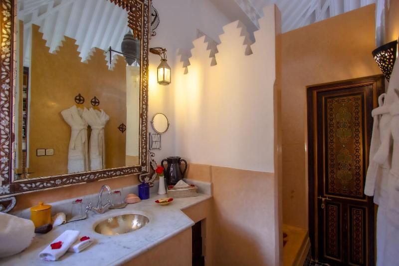 Riad Kaiss By Sanssouci Collection - Oda