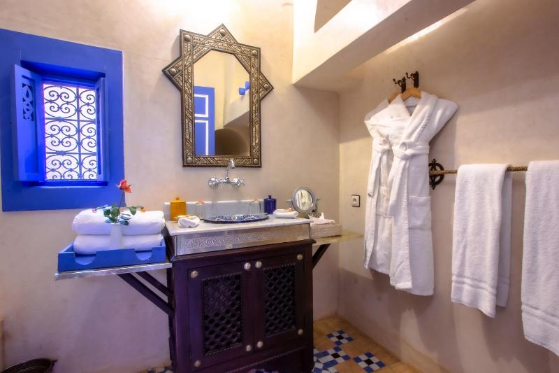 Riad Kaiss By Sanssouci Collection - Oda