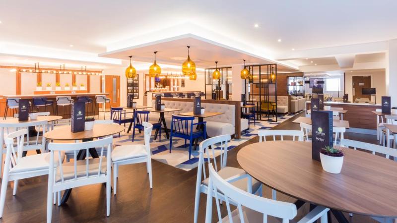 Courtyard by Marriott Glasgow Airport - Bar