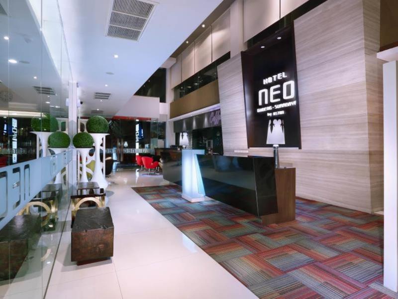 Hotel Neo Gubeng by ASTON - Lobi
