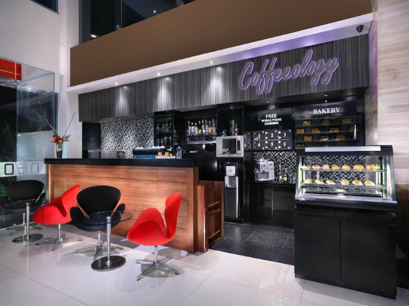 Hotel Neo Gubeng by ASTON - Lobi