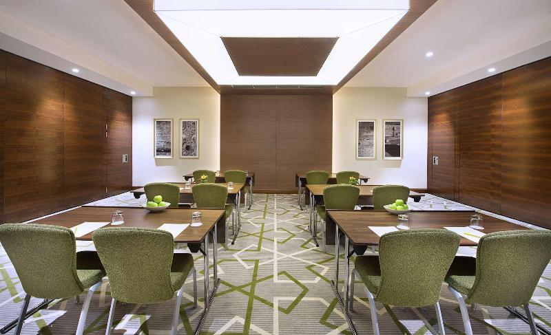 Hilton Garden Inn Dubai Deira - Toplantı