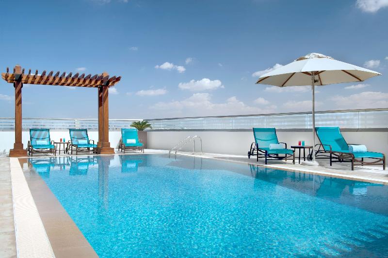 Hilton Garden Inn Dubai Deira - Havuz