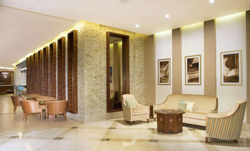 Hilton Garden Inn Dubai Jumeirah - Lobi