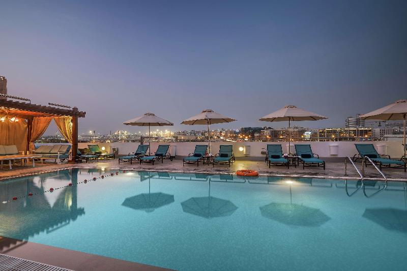 Hilton Garden Inn Dubai Jumeirah - Havuz