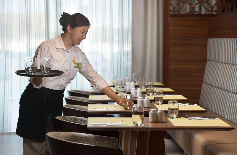 Hilton Garden Inn Dubai Jumeirah - Restoran