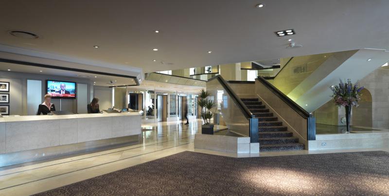 The Tower Hotel, by Thistle - Lobi