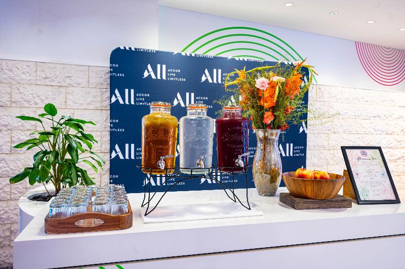 Novotel London West - Lobi
