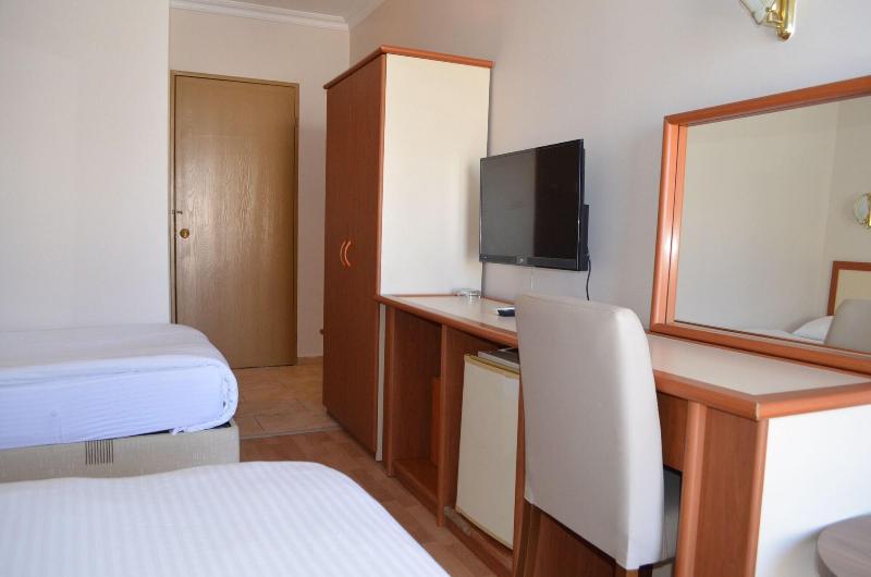 Grand Milano Hotel - Oda