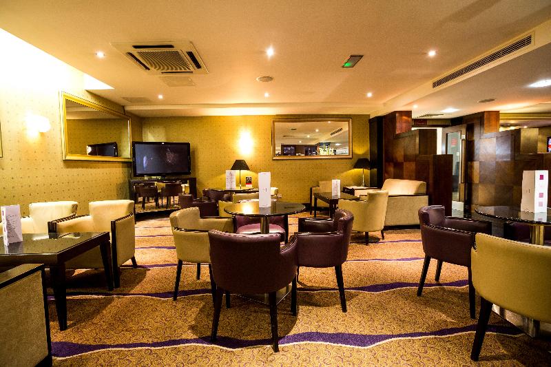 Crowne Plaza London Ealing - Bar