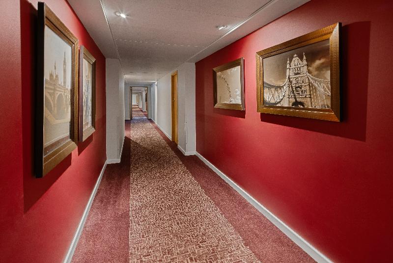 Crowne Plaza London Ealing - Lobi