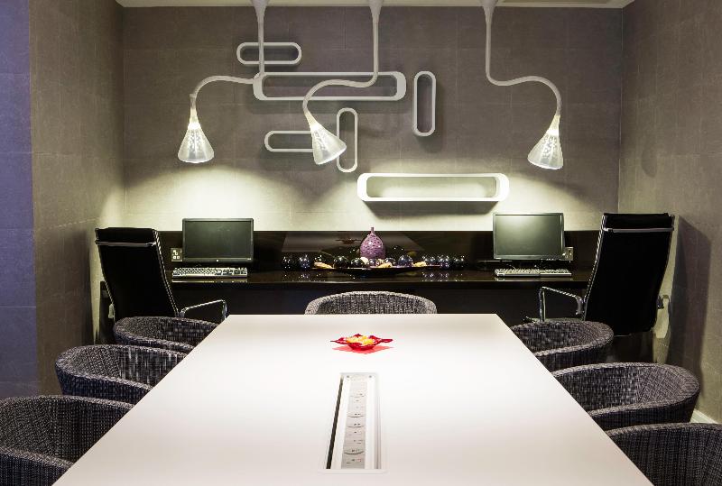 Crowne Plaza London Ealing - Lobi