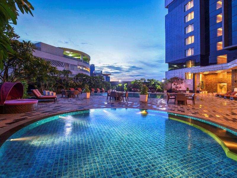 Grand Mercure Jakarta Kemayoran - Havuz