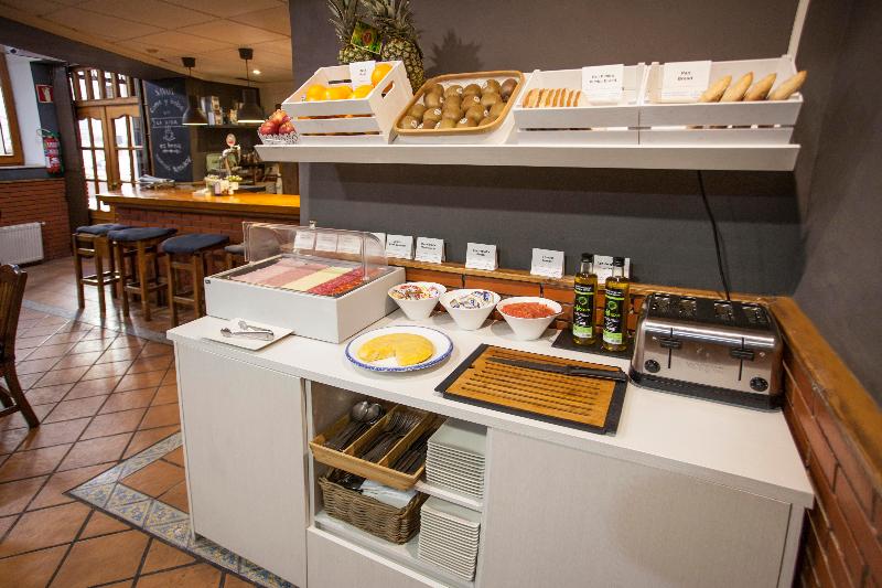 Savoy Hostal - Bar