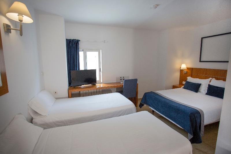 Savoy Hostal - Genel
