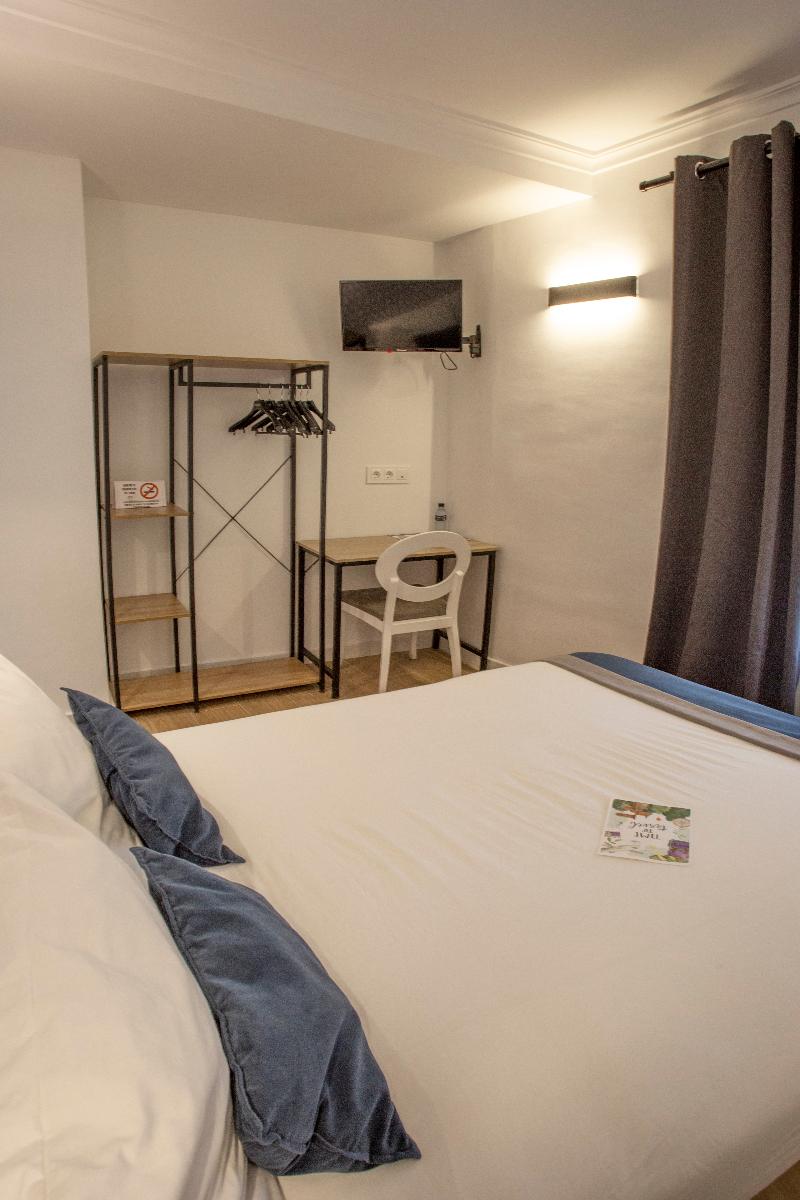 Savoy Hostal - Oda
