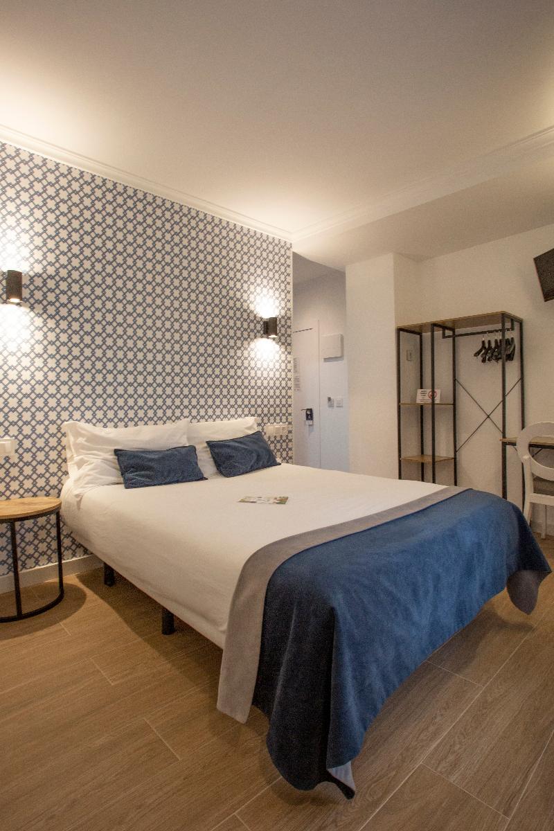 Savoy Hostal - Oda