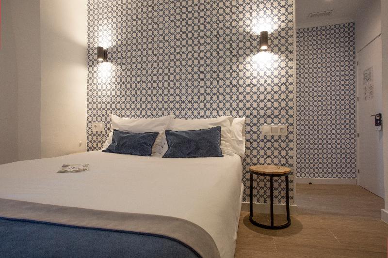Savoy Hostal - Oda