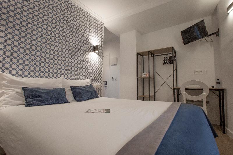 Savoy Hostal - Oda