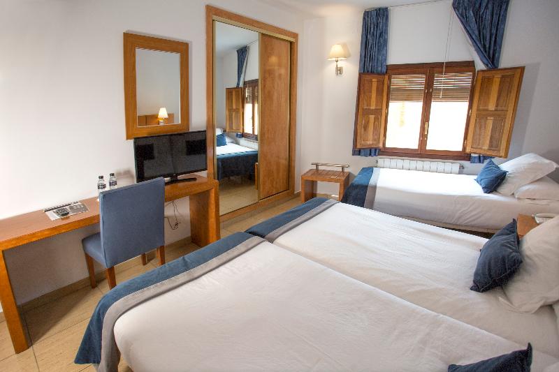 Savoy Hostal - Oda